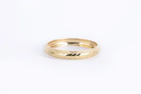 14k Yellow Gold Geometric Band Size 7.25 (0.72g.)