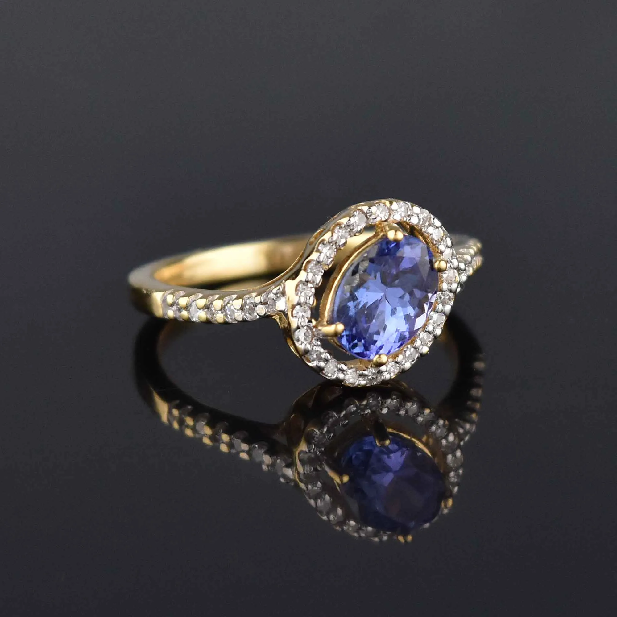 18K Gold Diamond Halo Tanzanite Engagement Ring