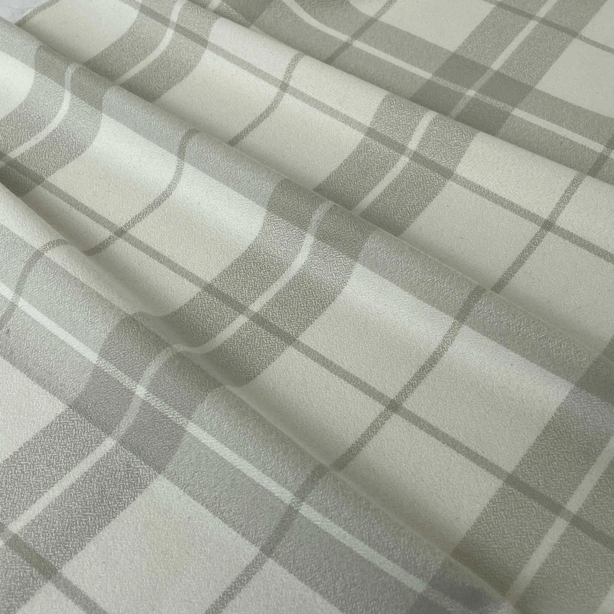 Cozy Organic Cotton Flannel in Oyster Plaid