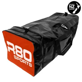 R80 Club Kit Colours Gear Bag Black with End Pocket