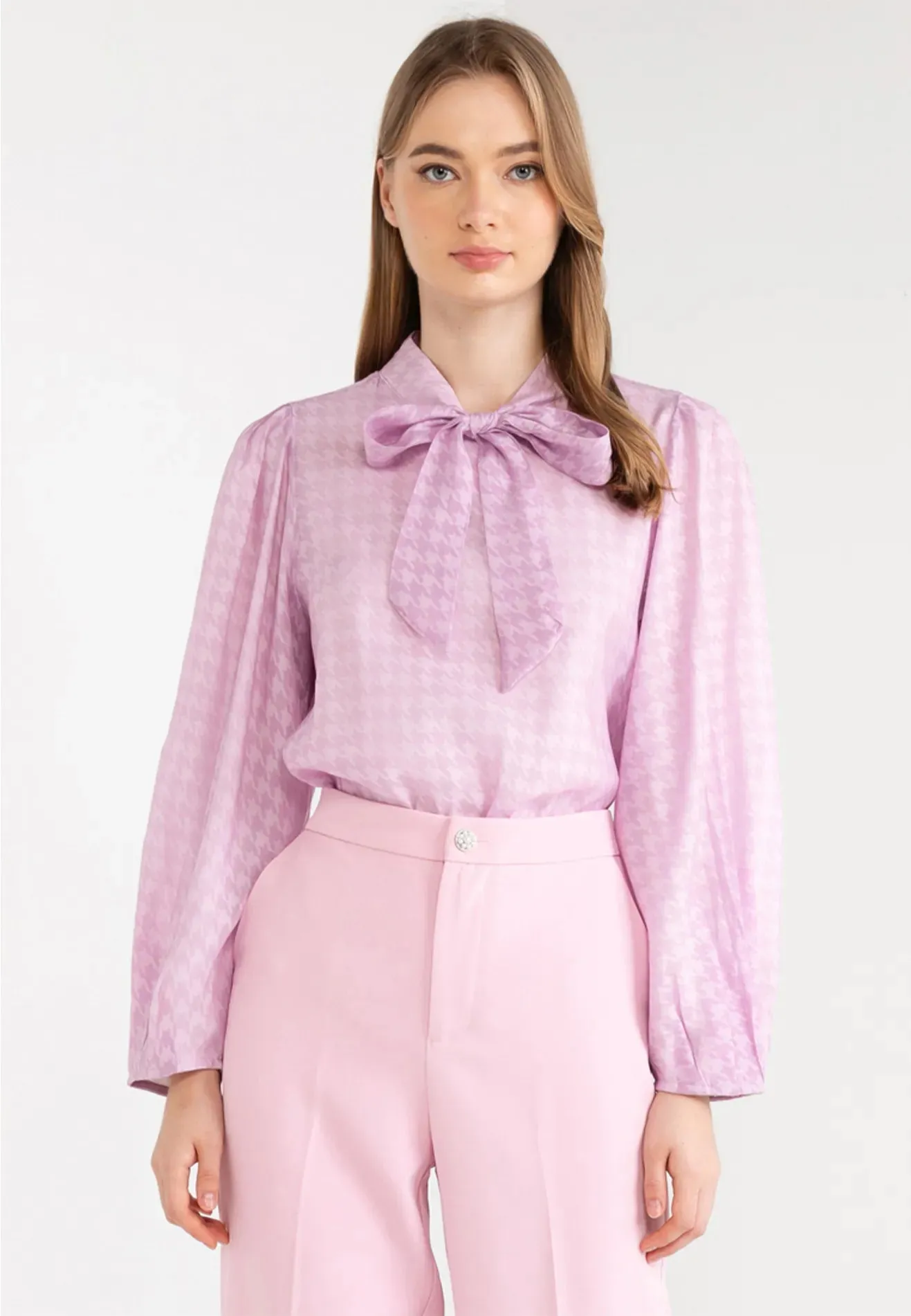 Ribbon Tie Houndstooth Blouse