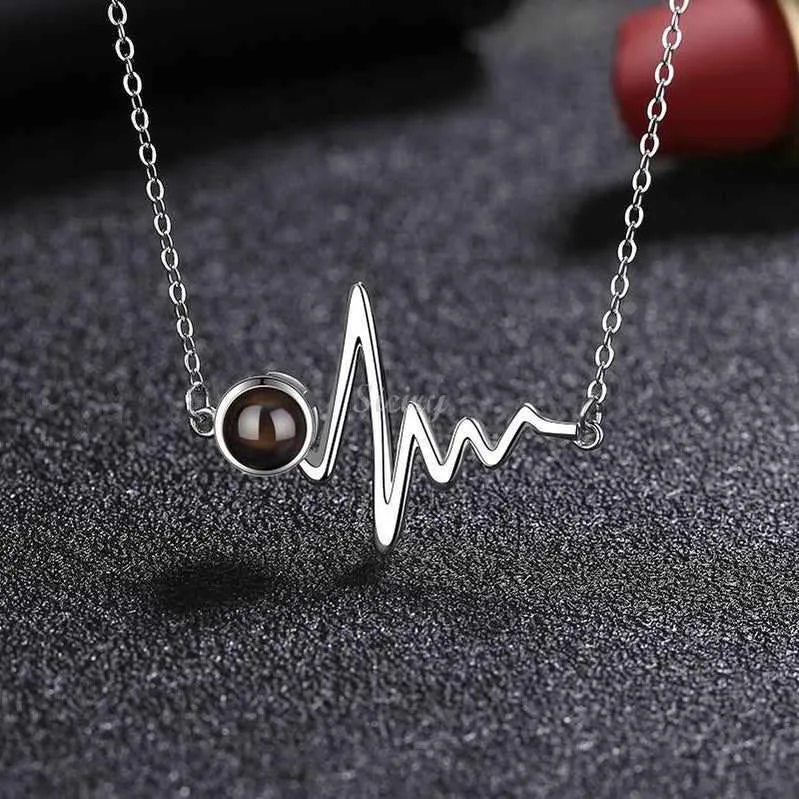 Siciry Personalized Projection Photo Necklace - Heartbeat