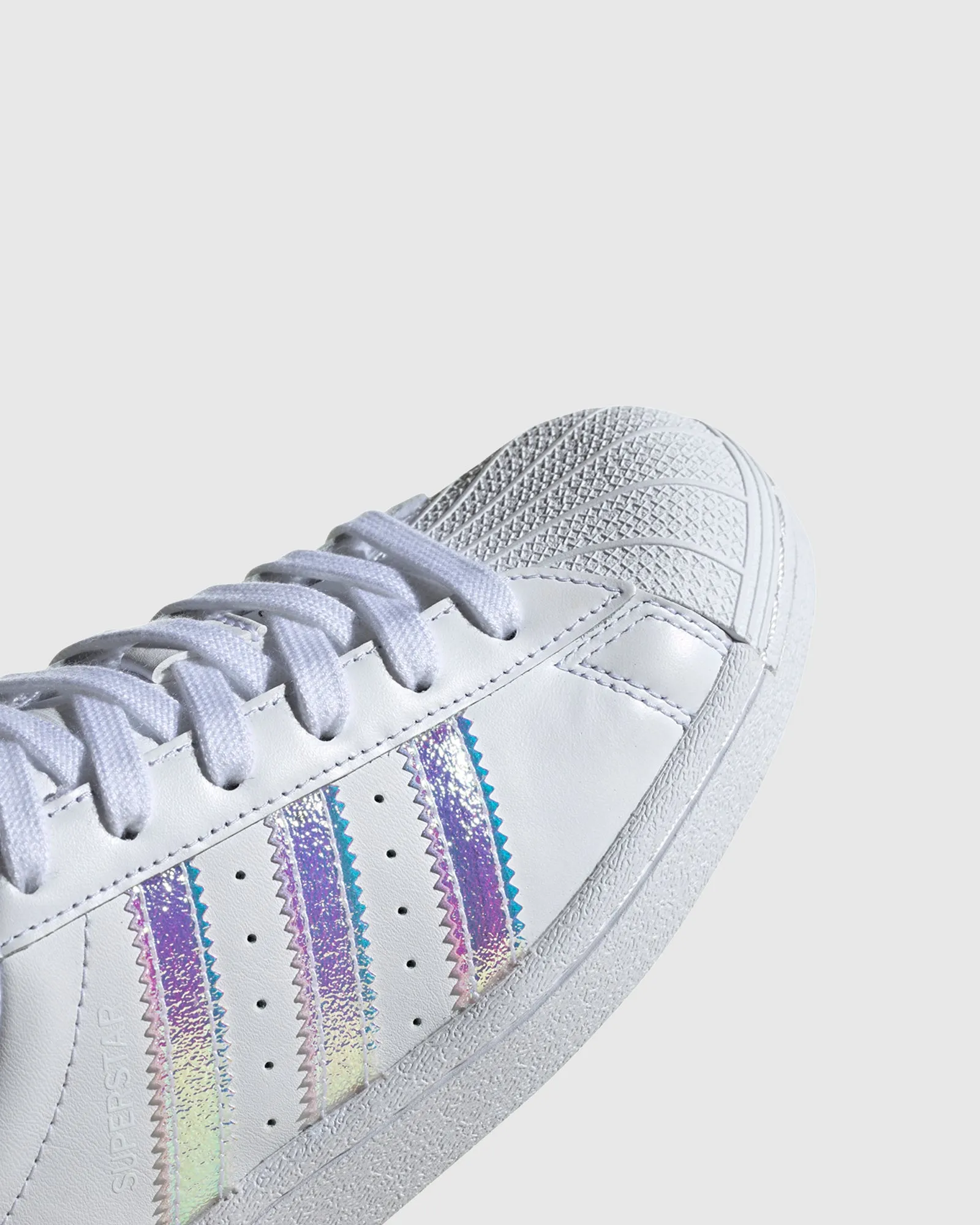 Superstar Foundation Grade School White/Silver Hologram