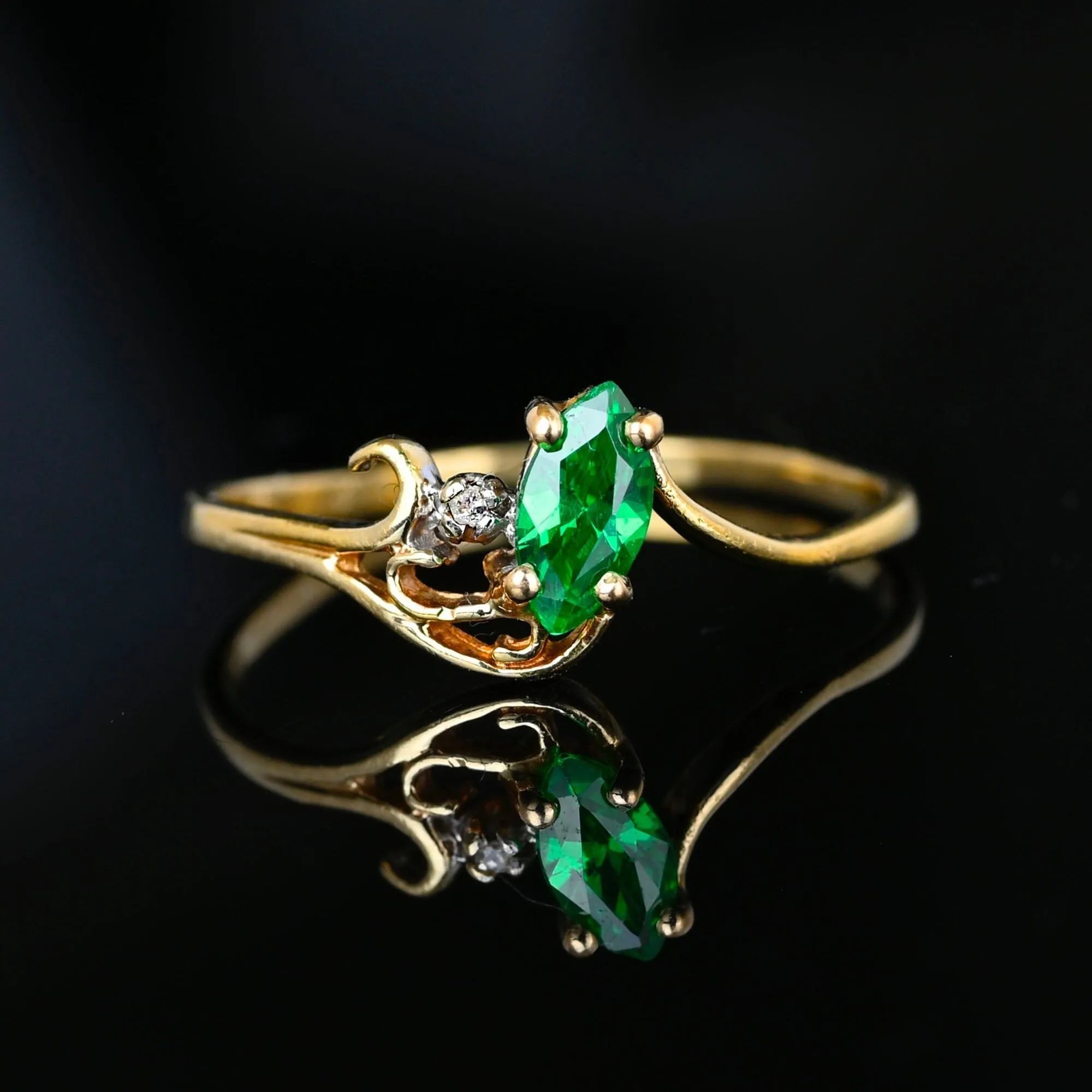 Vintage 10K Gold Bypass Diamond Marquise Emerald Ring